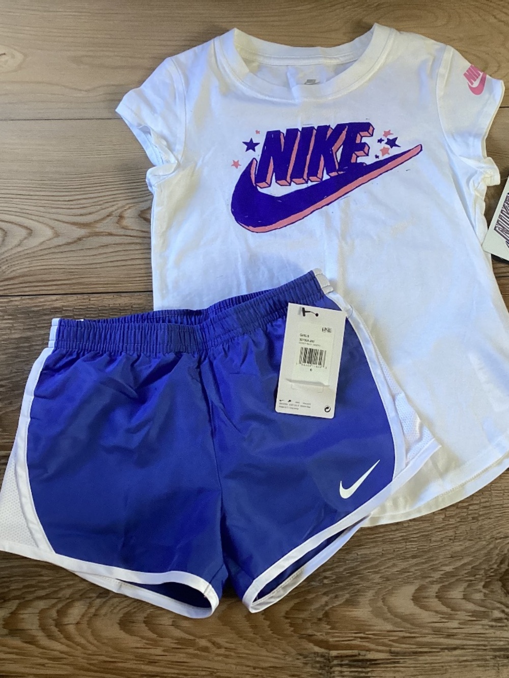 Nike Girls Tee & Shorts Outfit Size 6/6X(NWT)